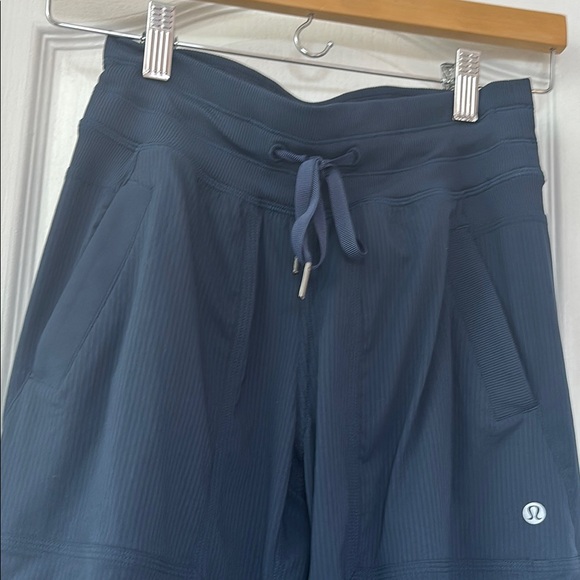 Lululemon Dance Studio Mid-Rise Pant
Regular - True Navy - Picture 4 of 8